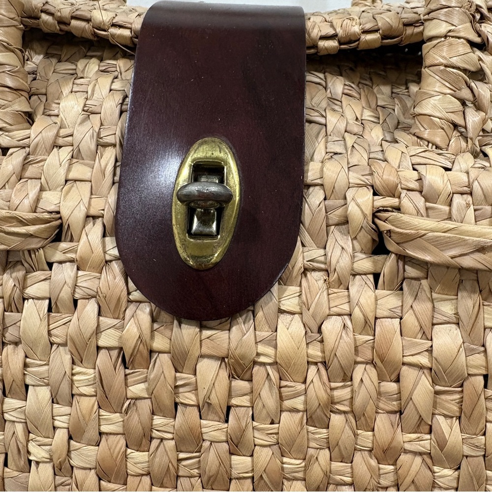 Vintage Woven Straw Tote with Whale Accents made in Mexico - Picture 3 of 6